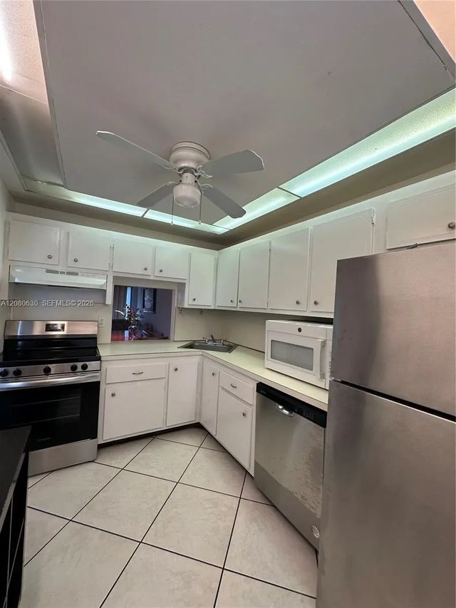 4 of 31 - 6090 Nw 64th Avenue #310, Tamarac, FL