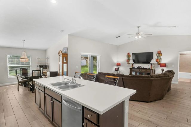 4 of 25 - 936 Sw Harvard Road, Port St. Lucie, FL