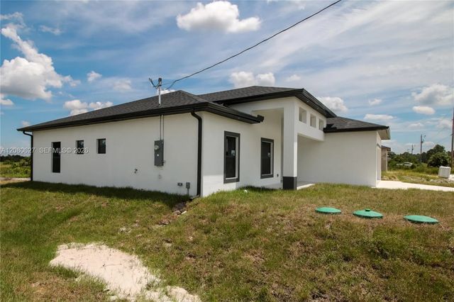 4 of 26 - 945 Commodore Street, Lehigh Acres, FL