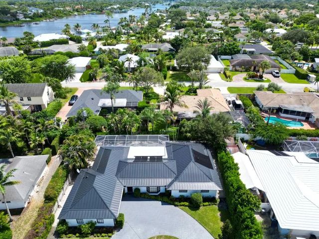 2 of 32 - 7 Se Paddock Circle, Jupiter, FL