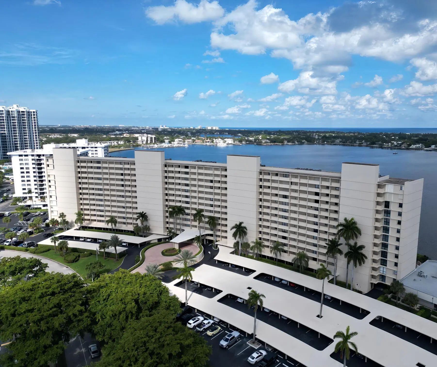 OLD PORT COVE CONDO TWO Residential home - 130 Lakeshore Drive #821, North Palm Beach