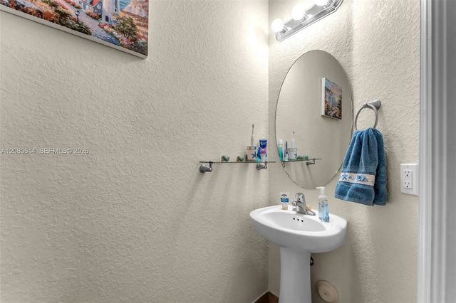 5 of 32 - 2324 Se 17th Terrace, Homestead, FL