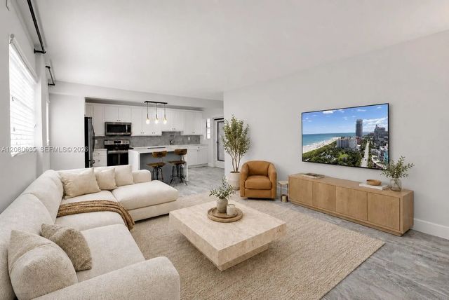 5 of 16 - 1340 Lincoln Road #208, Miami Beach, FL