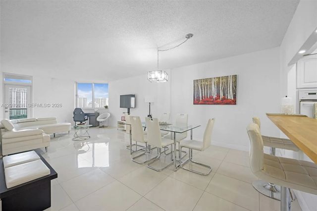 4 of 27 - 19370 Collins Avenue #1426, Sunny Isles Beach, FL
