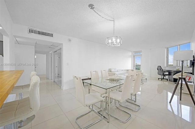 5 of 27 - 19370 Collins Avenue #1426, Sunny Isles Beach, FL