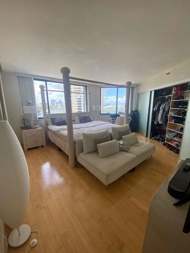 540 Brickell Key Drive #1214, Miami