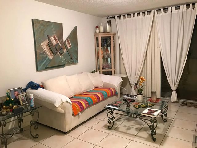 3 of 13 - 1010 Nw 11th Street #207, Miami, FL