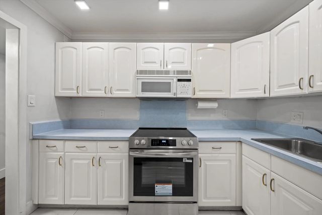 5 of 28 - 22615 Sw 66th Avenue #208, Boca Raton, FL