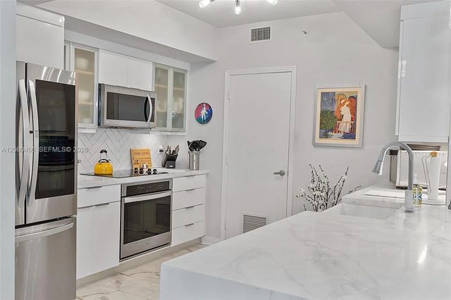 9066 Sw 73rd Court #1809, Miami
