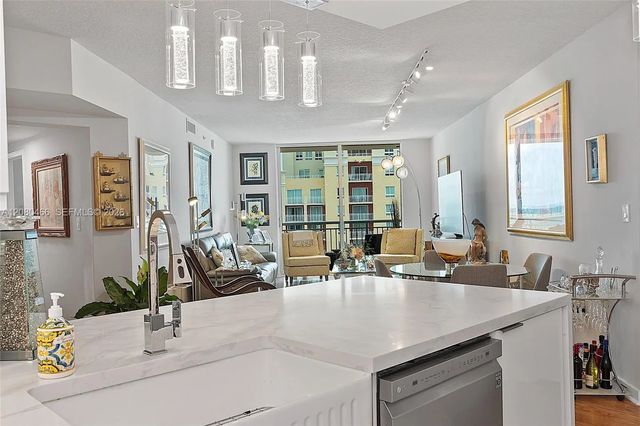 5 of 56 - 9066 Sw 73rd Court #1809, Miami, FL