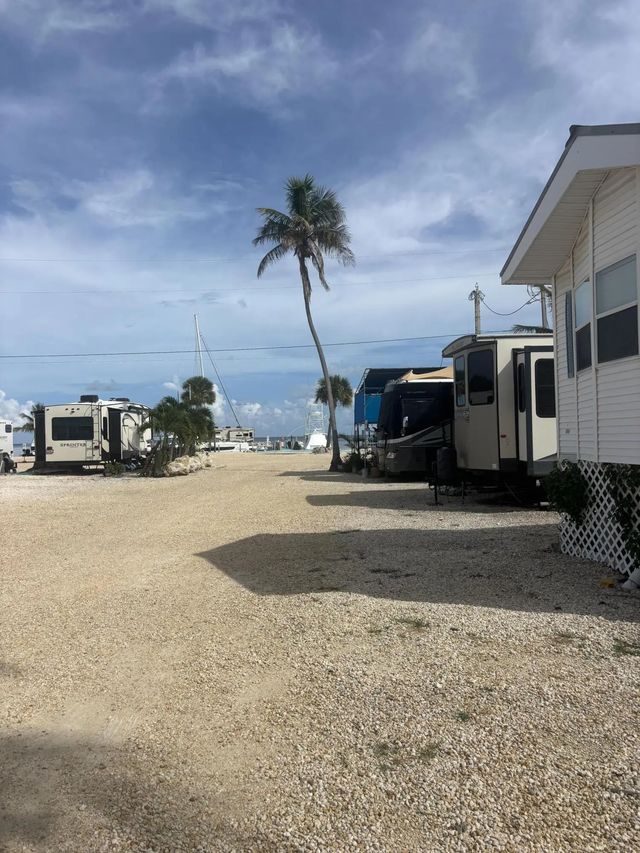 36 E 2nd #3p, Key Largo