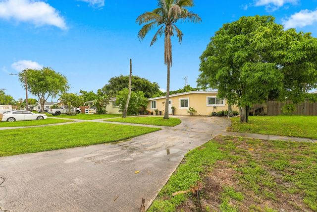 3 of 52 - 730 Gardenia Drive, Royal Palm Beach, FL