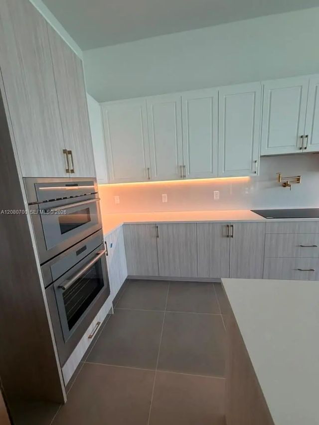5 of 27 - 8540 Nw 160th Terrace, Miami Lakes, FL