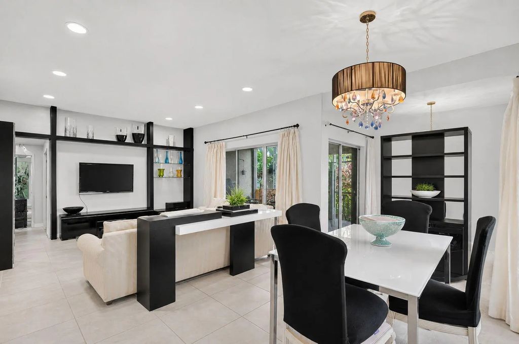 6487 Via Regina, Boca Raton