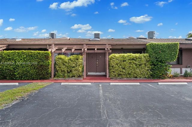 2679 S Parkview Drive, Hallandale Beach