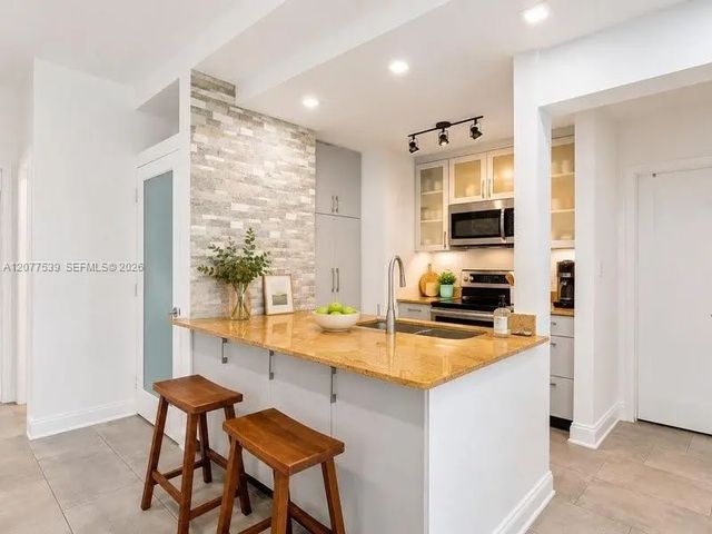 910 Bay Drive #15, Miami Beach