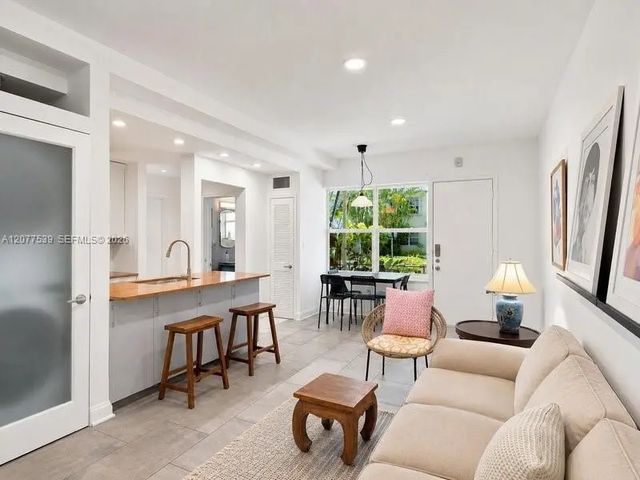 3 of 22 - 910 Bay Drive #15, Miami Beach, FL
