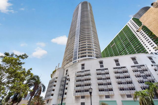 2 of 40 - 1750 N Bayshore Drive #4109, Miami, FL