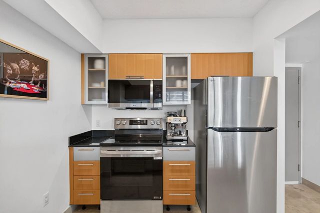 4 of 40 - 1750 N Bayshore Drive #4109, Miami, FL