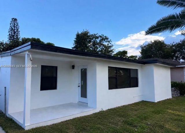 2324 Service Road, Opa-Locka