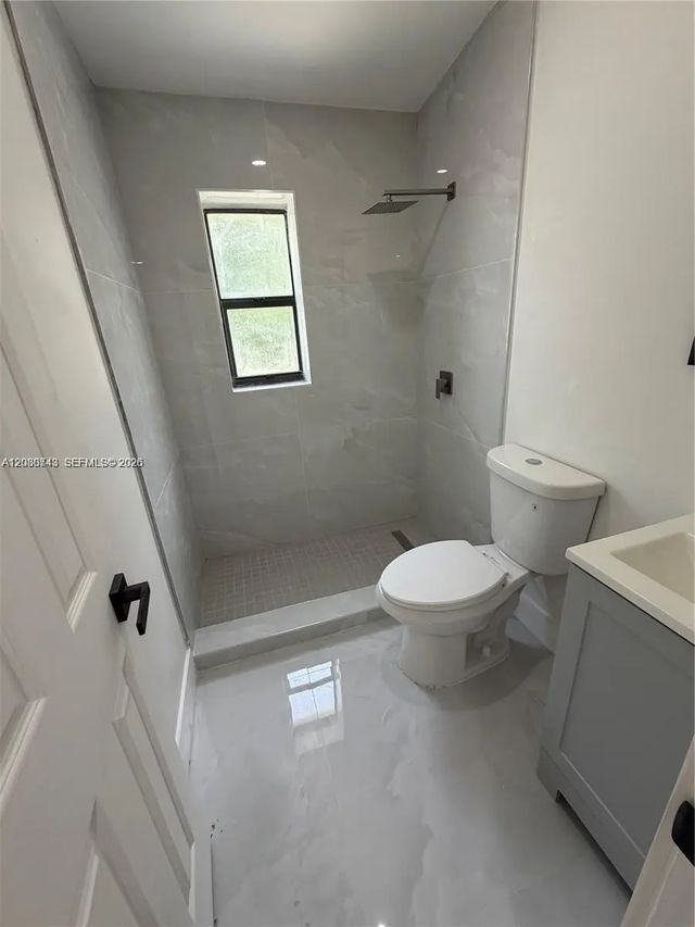 3 of 5 - 2324 Service Road, Opa-Locka, FL