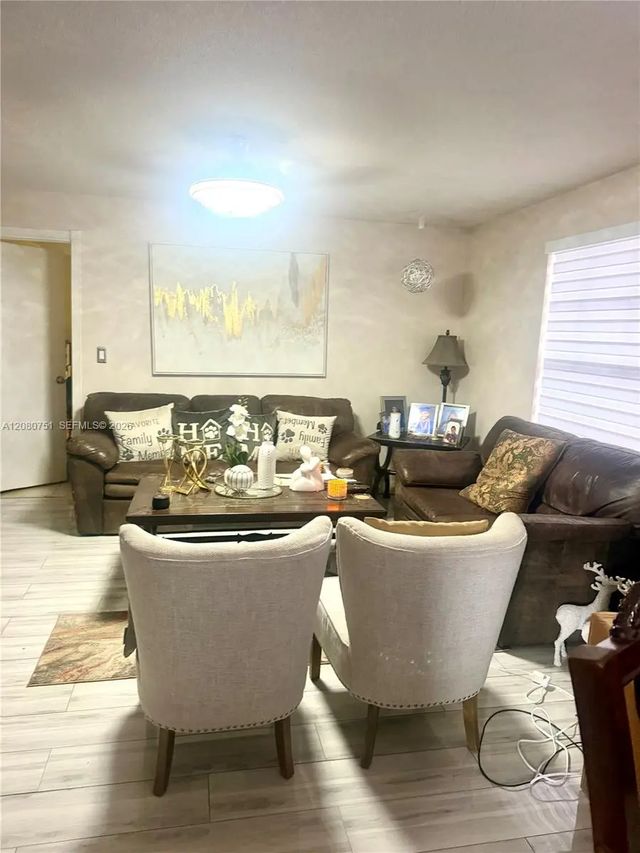 5 of 24 - 3851 Sw 59th Terrace, Davie, FL