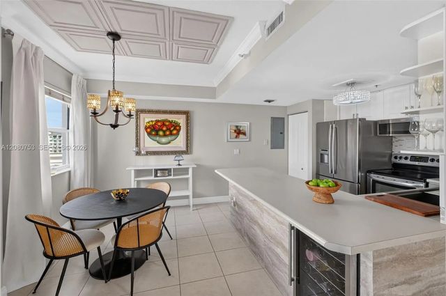 4 of 20 - 1627 Sw 37th Avenue #502, Miami, FL