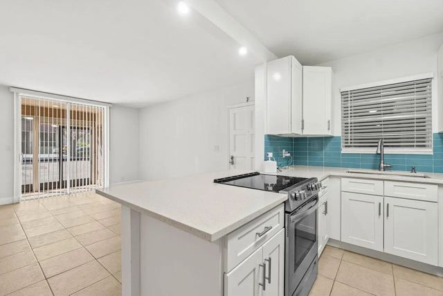 2 of 30 - 1074 Nw 13th Street #161c, Boca Raton, FL