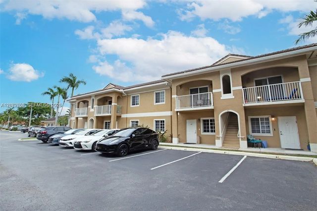2 of 20 - 911 Hillcrest Court #7, Hollywood, FL
