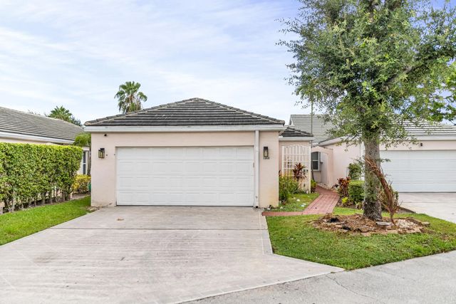 2 of 32 - 1066 Island Manor Drive, Greenacres, FL