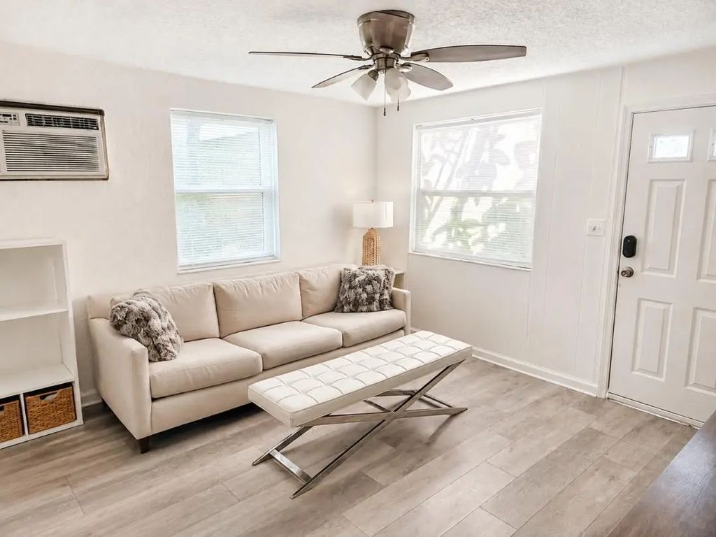 714 N 7th Street #5, Lantana