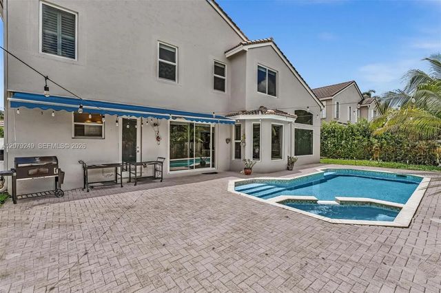 4 of 32 - 3433 Sw 52nd Court, Hollywood, FL
