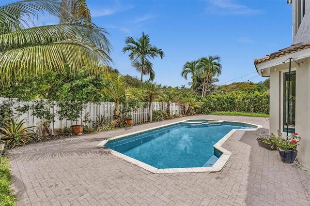 5 of 32 - 3433 Sw 52nd Court, Hollywood, FL
