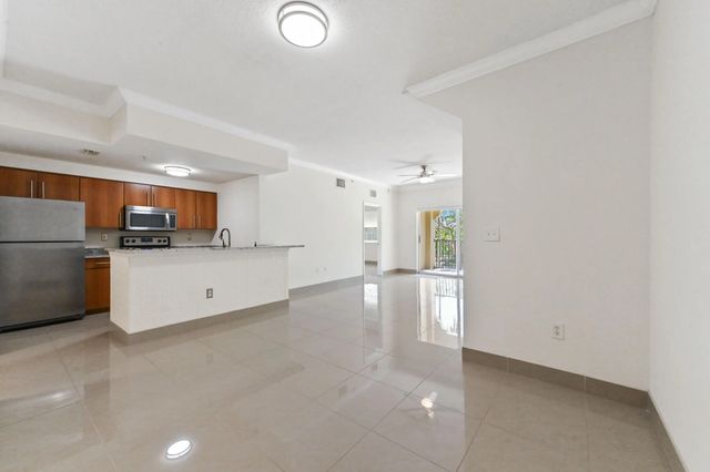 3 of 25 - 6020 W Sample Road #204, Coral Springs, FL