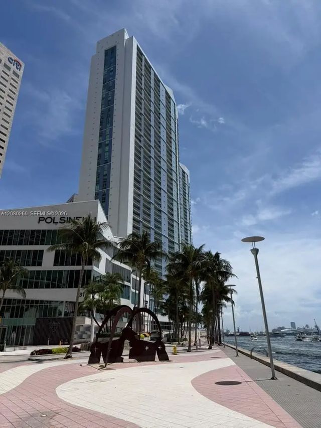335 S Biscayne Boulevard #3901, Miami