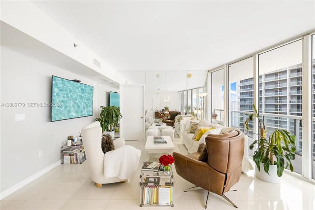 5 of 22 - 495 Brickell Avenue #4704, Miami, FL