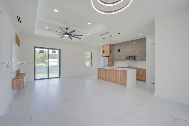 5 of 32 - 504 W 11, Lehigh Acres, FL