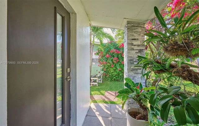 3 of 18 - 612 W Drew Street, Lantana, FL