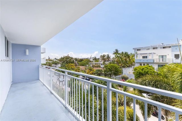 2 of 25 - 1045 10th Street #402, Miami Beach, FL