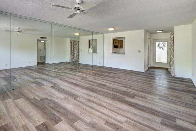 4 of 11 - 420 Se 2nd Avenue #23, Deerfield Beach, FL
