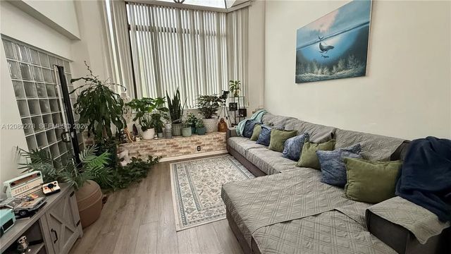 15525 Miami Lakeway N #206, Miami Lakes