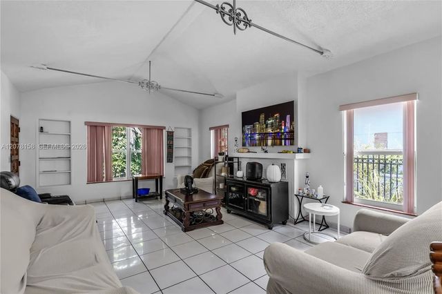 2 of 38 - 4727 Ne 1st Court, Miami, FL