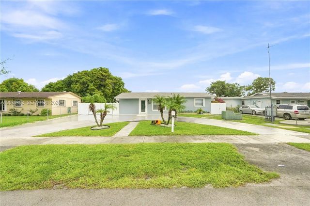 4111 Nw 203rd Lane, Miami Gardens