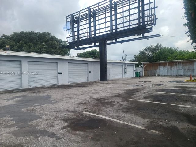 5 of 14 - 1125 Nw 31st Avenue, Lauderhill, FL
