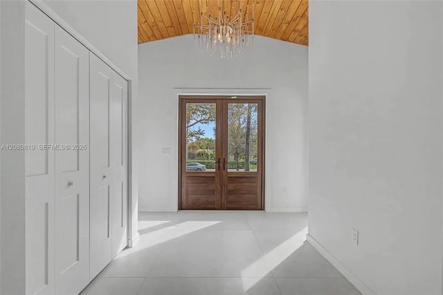 4 of 40 - 12940 Sw 73rd Avenue, Pinecrest, FL