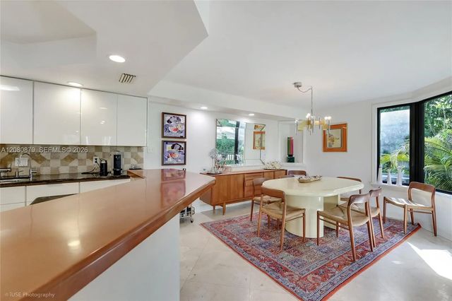3 of 24 - 596 Fernwood Road #b, Key Biscayne, FL