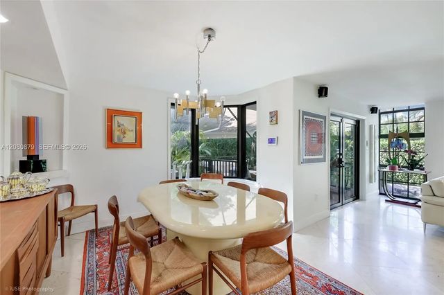 4 of 24 - 596 Fernwood Road #b, Key Biscayne, FL