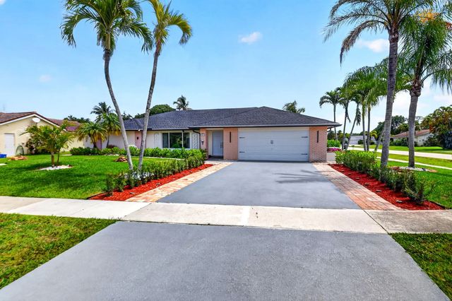 2 of 61 - 990 Hickory Trail, Wellington, FL