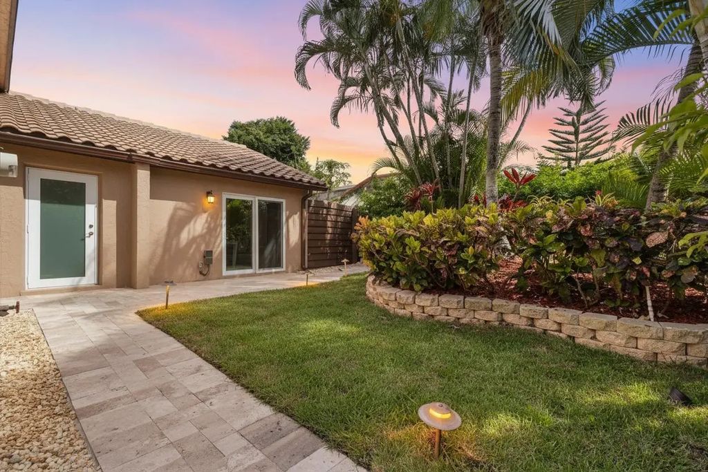 734 Camino Gardens Lane, Boca Raton