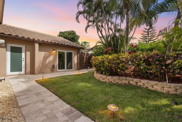734 Camino Gardens Lane, Boca Raton